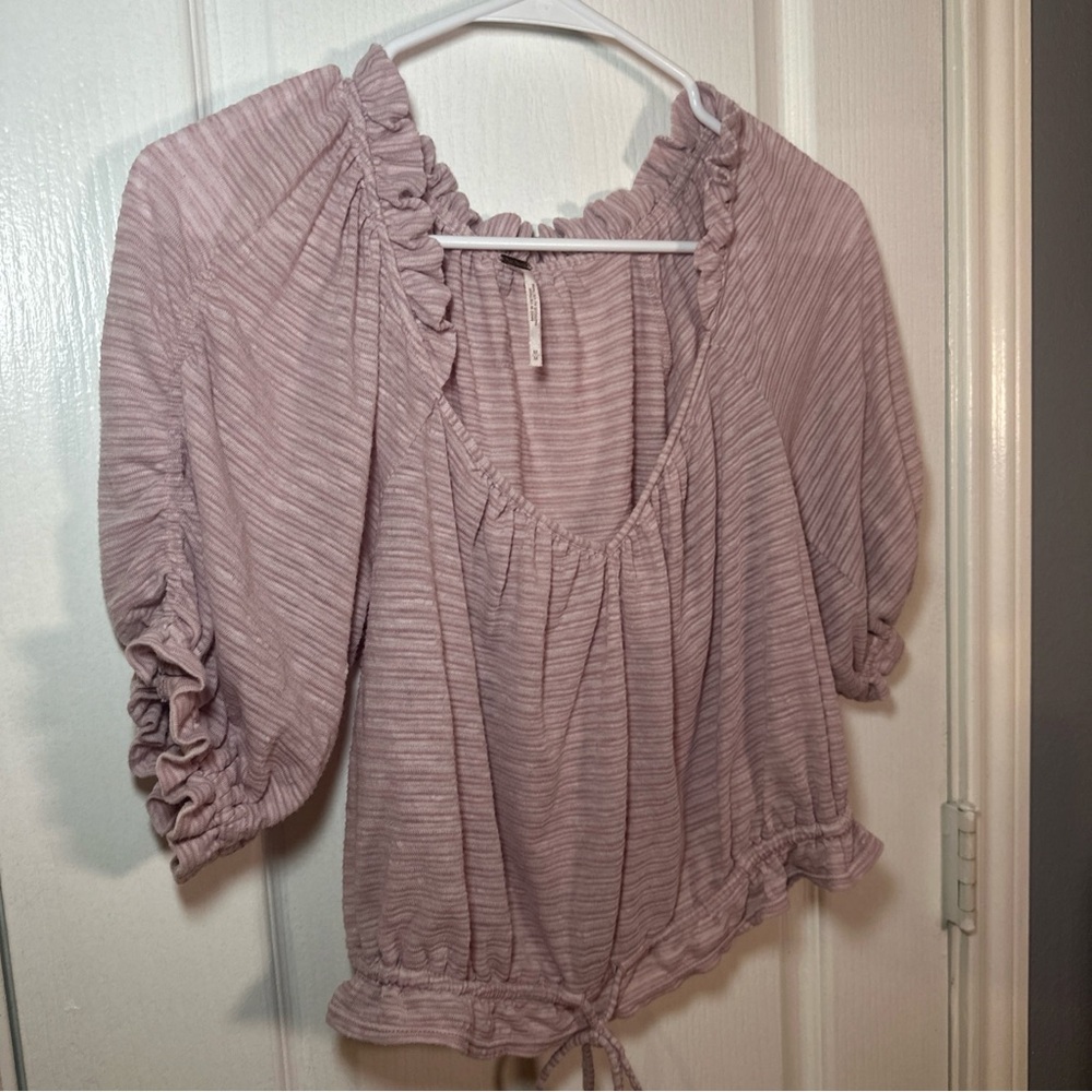 Free People Dorothy Fawn Pink stripe ruched sleeve,‎ neckline crop top size Med - Picture 3 of 8